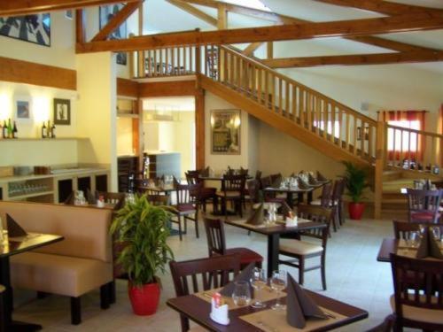 Relais Fasthotel Quimperlé Екстериор снимка